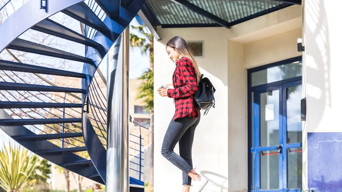 Trường cấp 3 Hoàng Quán Chi ở đâu tại Hà Nội