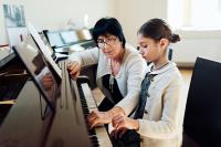 Tìm gia sư dạy piano cho con , tại sao không?
